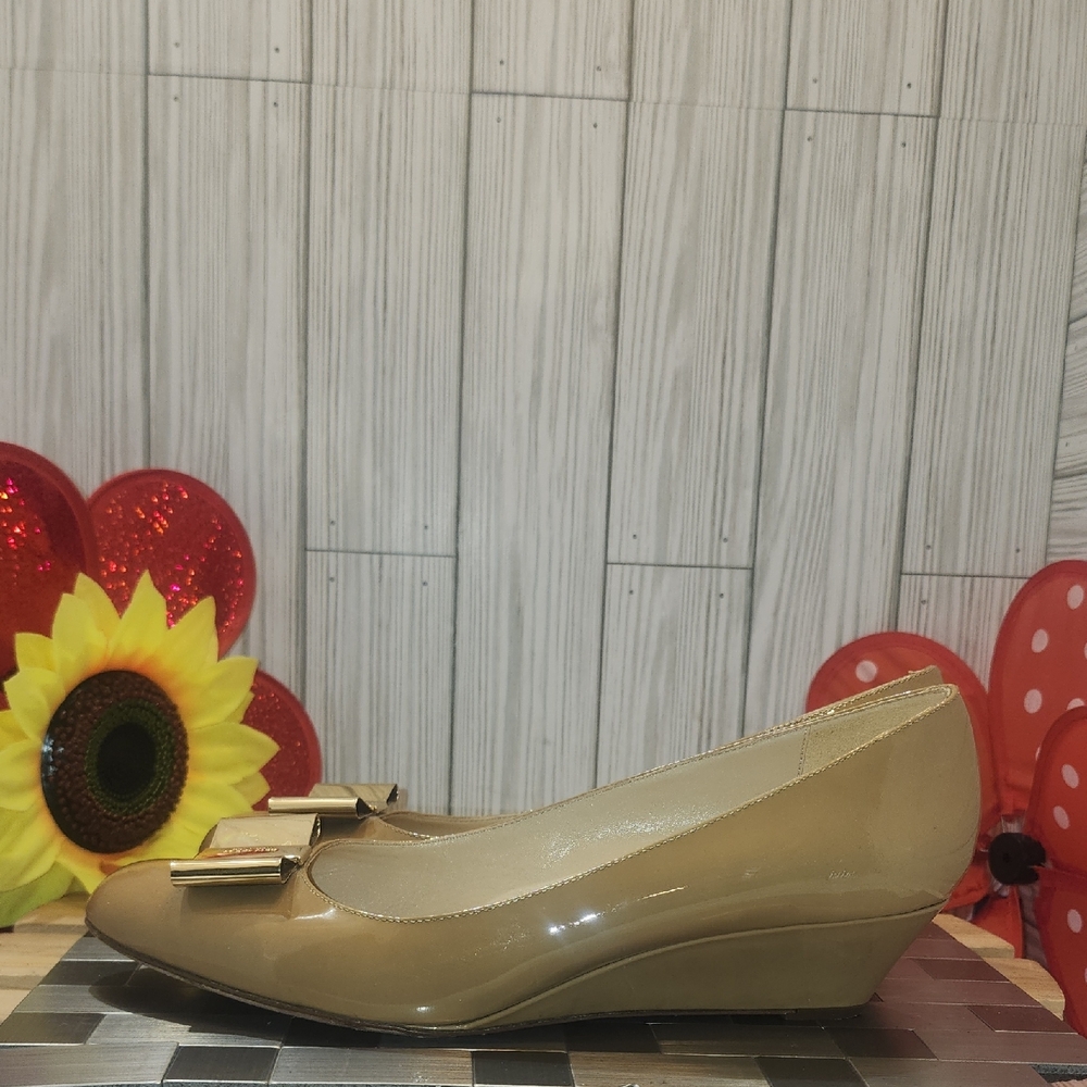 Kate Spade Glossy Beige Flats with Bow - Picture 3 of 10
